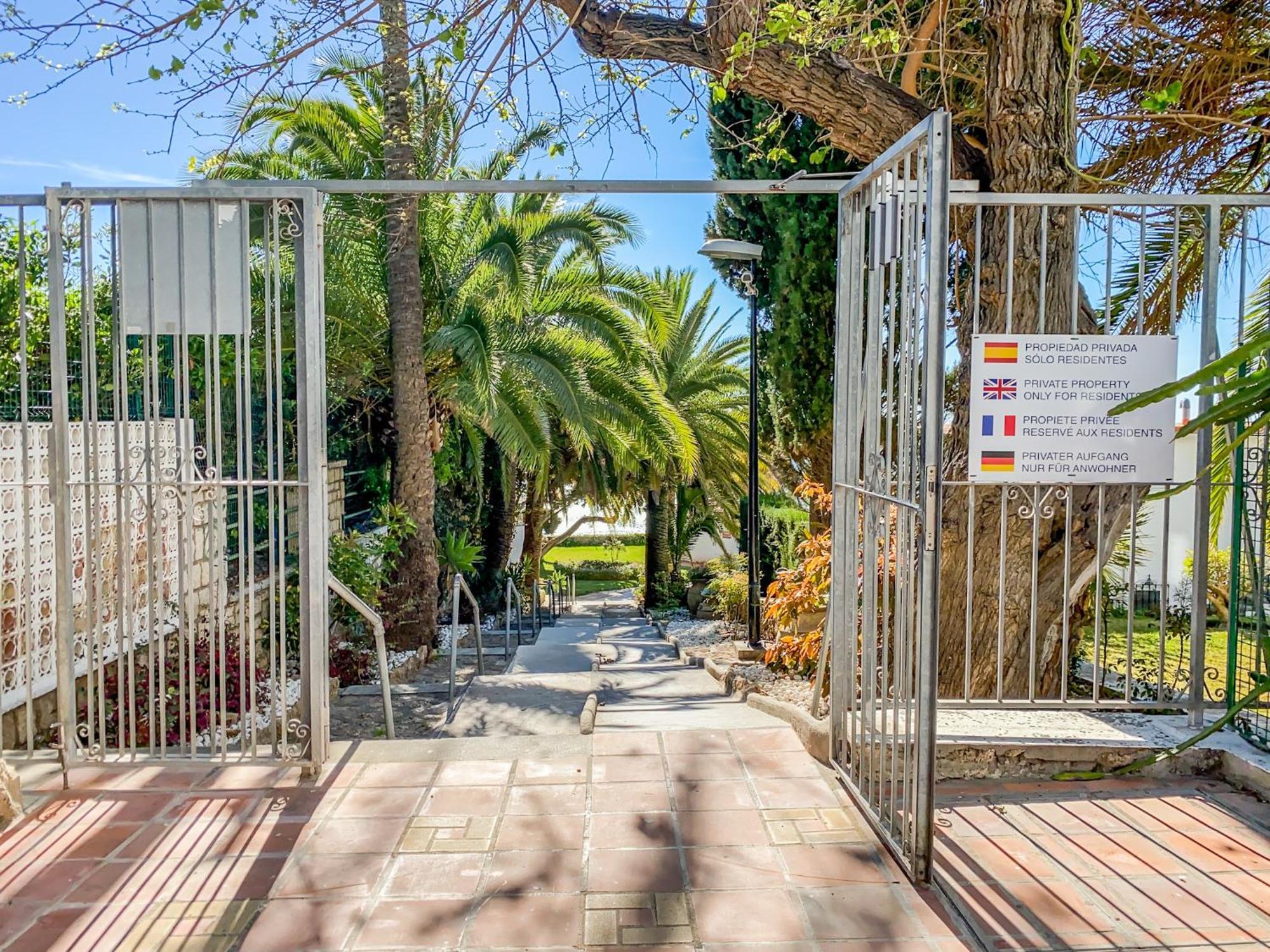 Suite Eden Torremolinos Exteriör bild